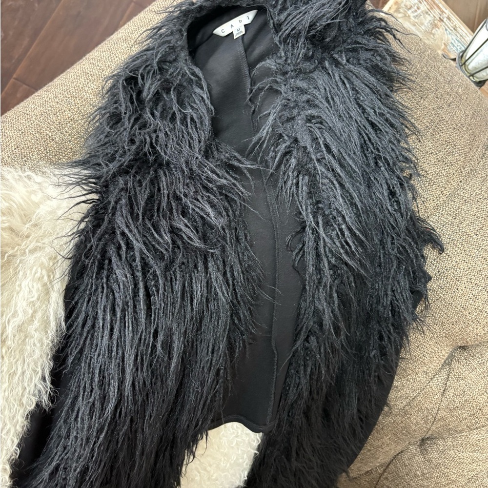 Cabi black faux fur vest size Medium